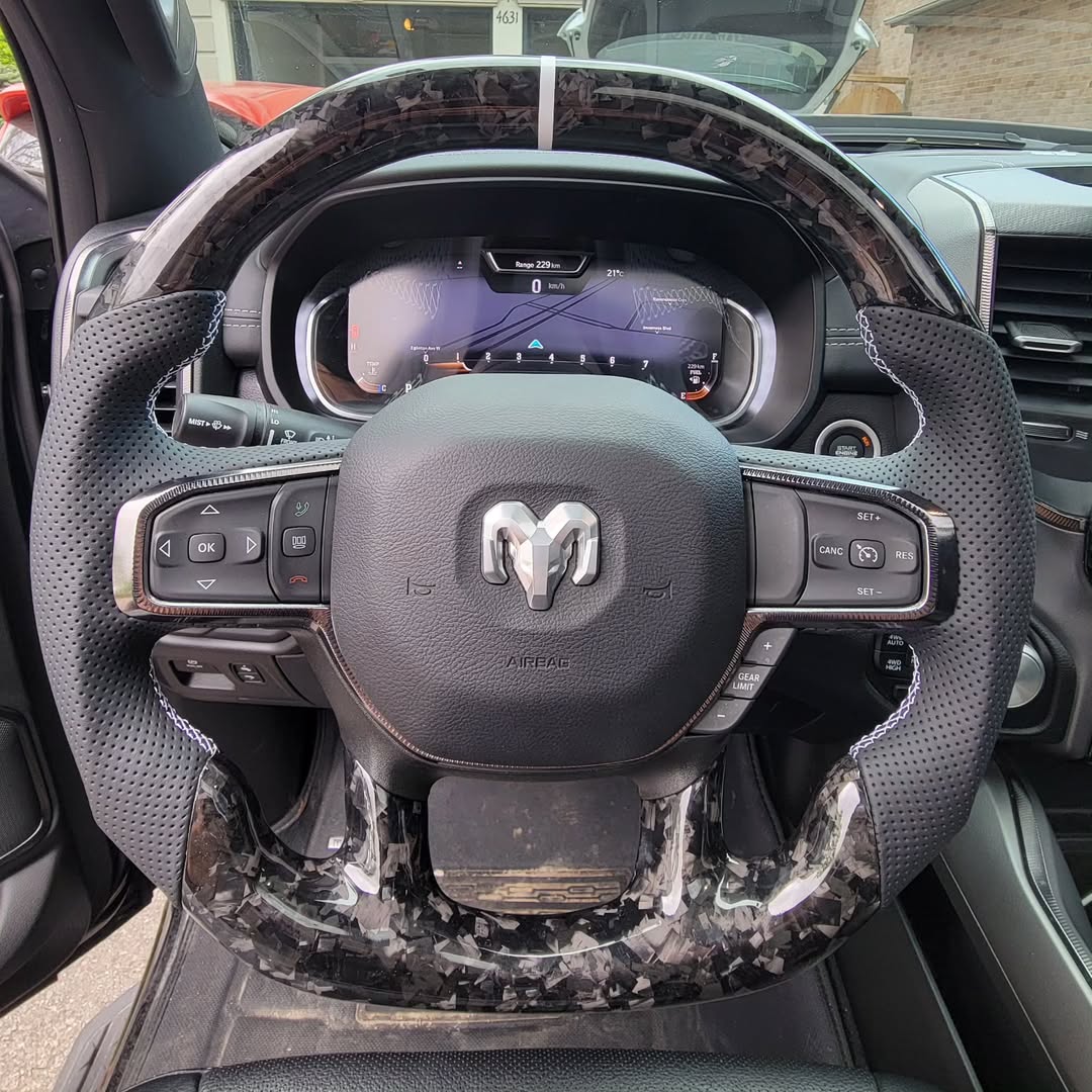 2019+ RAM 1500 / 2500 / 3500 Custom Carbon Fibre Steering Wheel (New Gen)